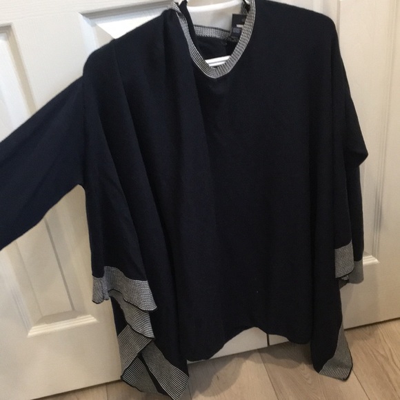 Tommy Hilfigure Sweater/Poncho in Navy & White - Picture 4 of 6